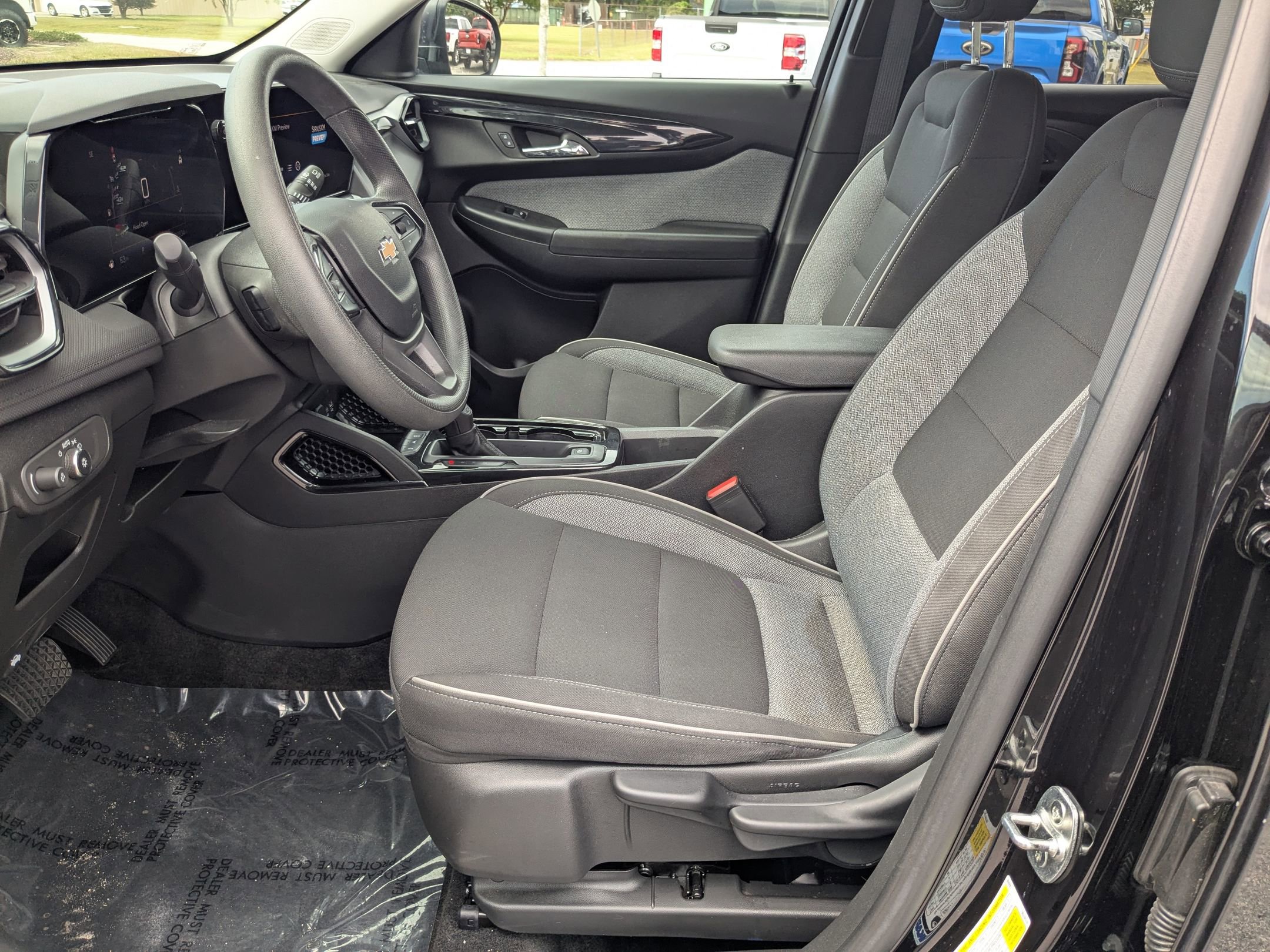 2024 Chevrolet Trailblazer LS photo 13