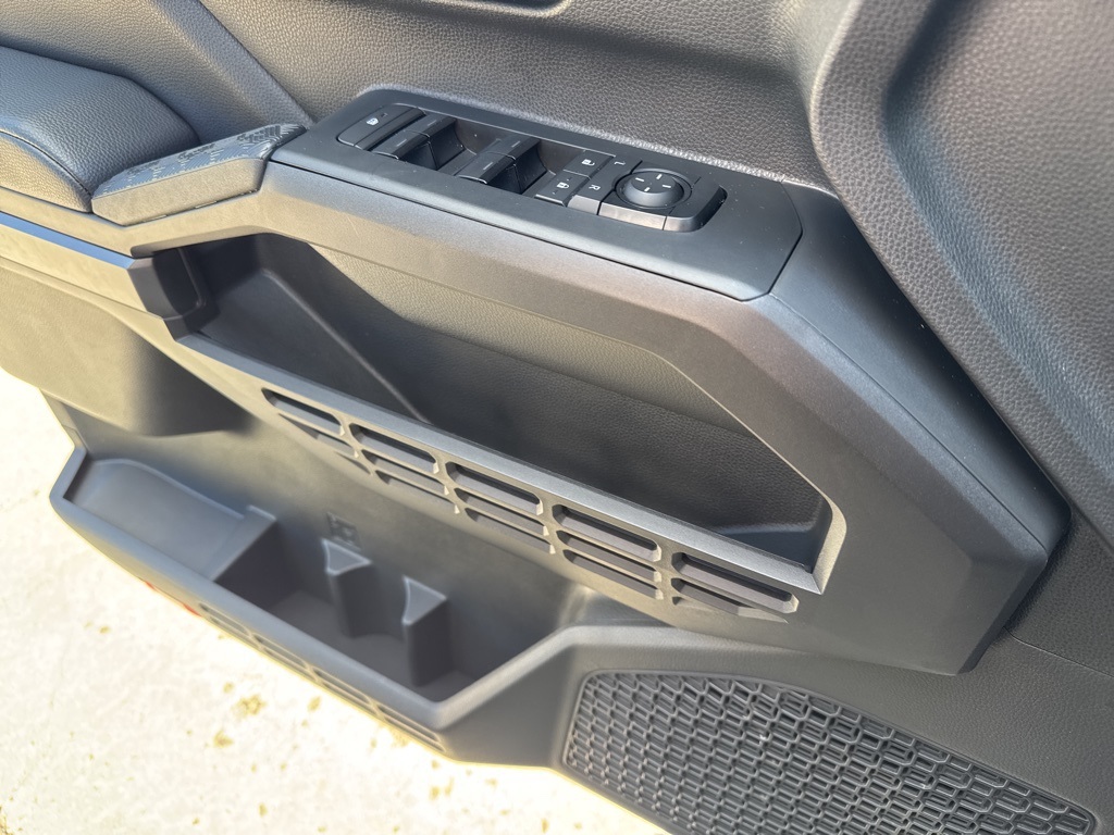 2024 Toyota Tacoma SR5 photo 23