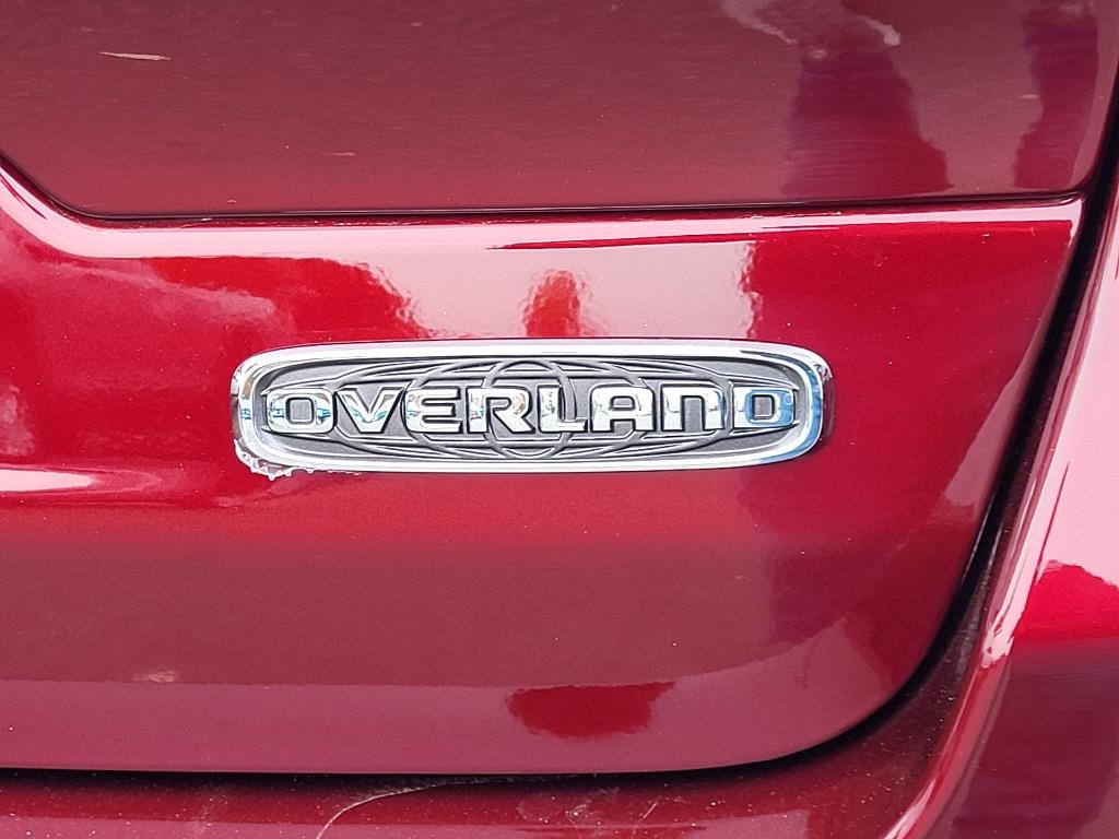 2024 Jeep Cherokee Overland photo 24