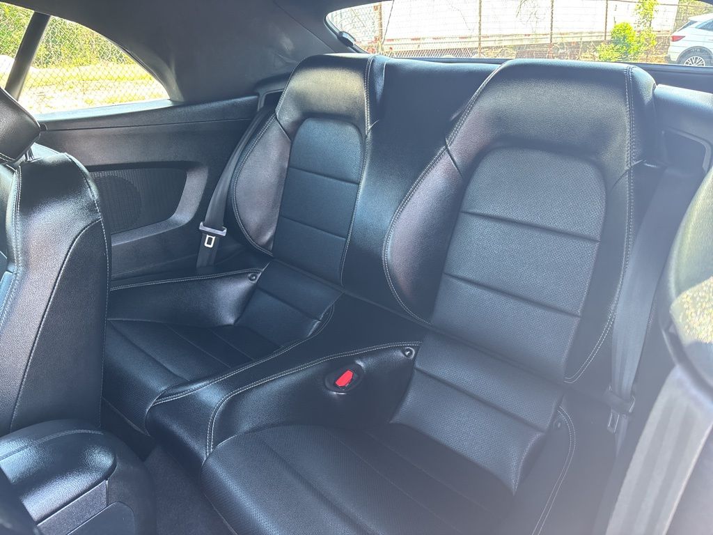 2021 Ford Mustang GT Premium photo 28