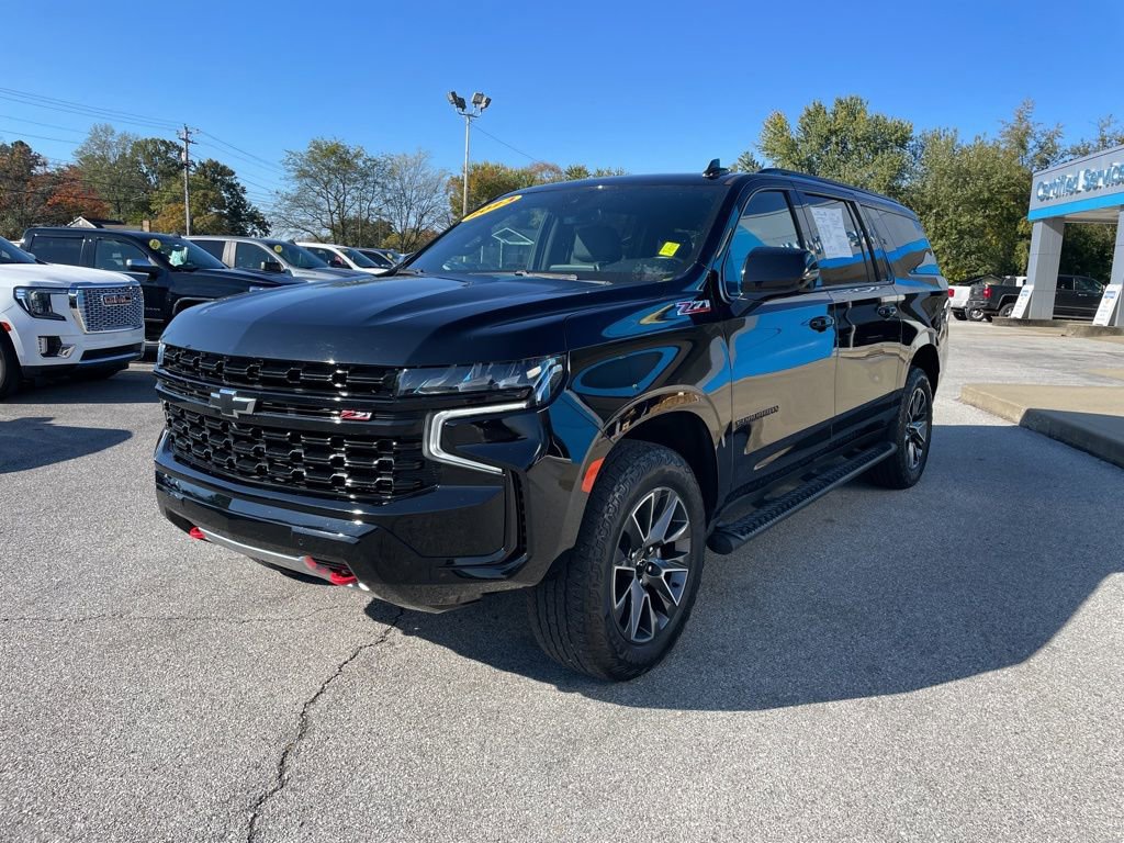 2023 Chevrolet Suburban Z71 photo 2