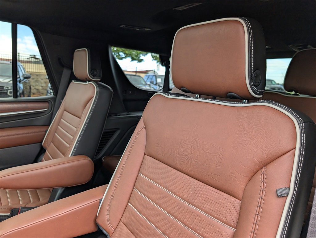 2024 Gmc Yukon Denali Ultimate photo 16