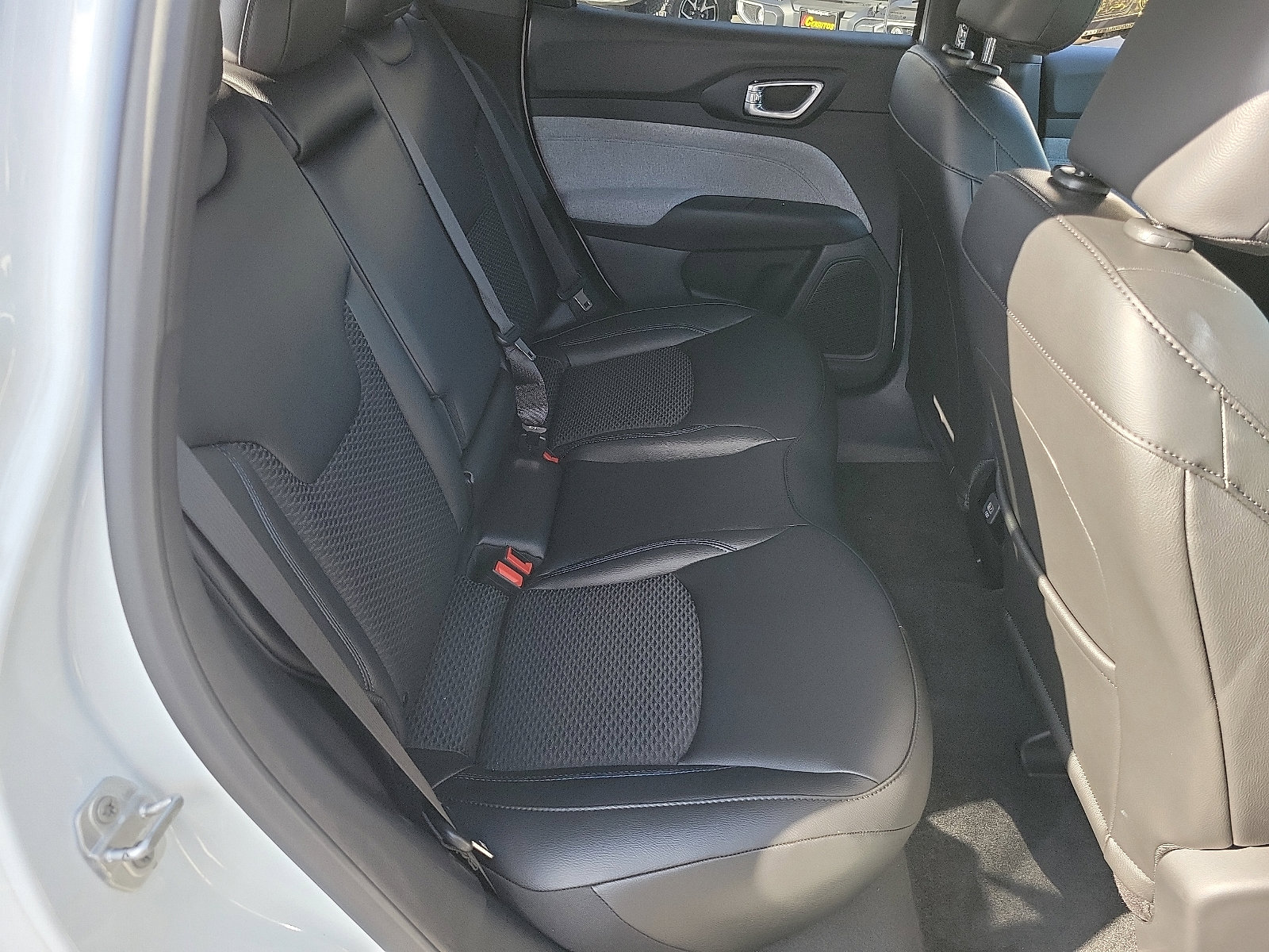 2025 Jeep Compass Latitude photo 14