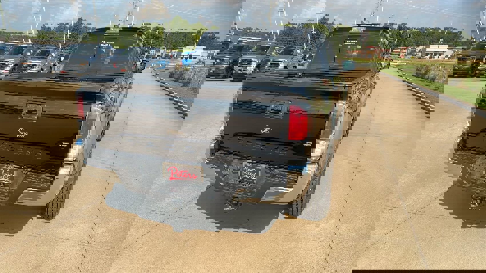 2023 Toyota Tacoma SR5 Double Cab V6 photo 8