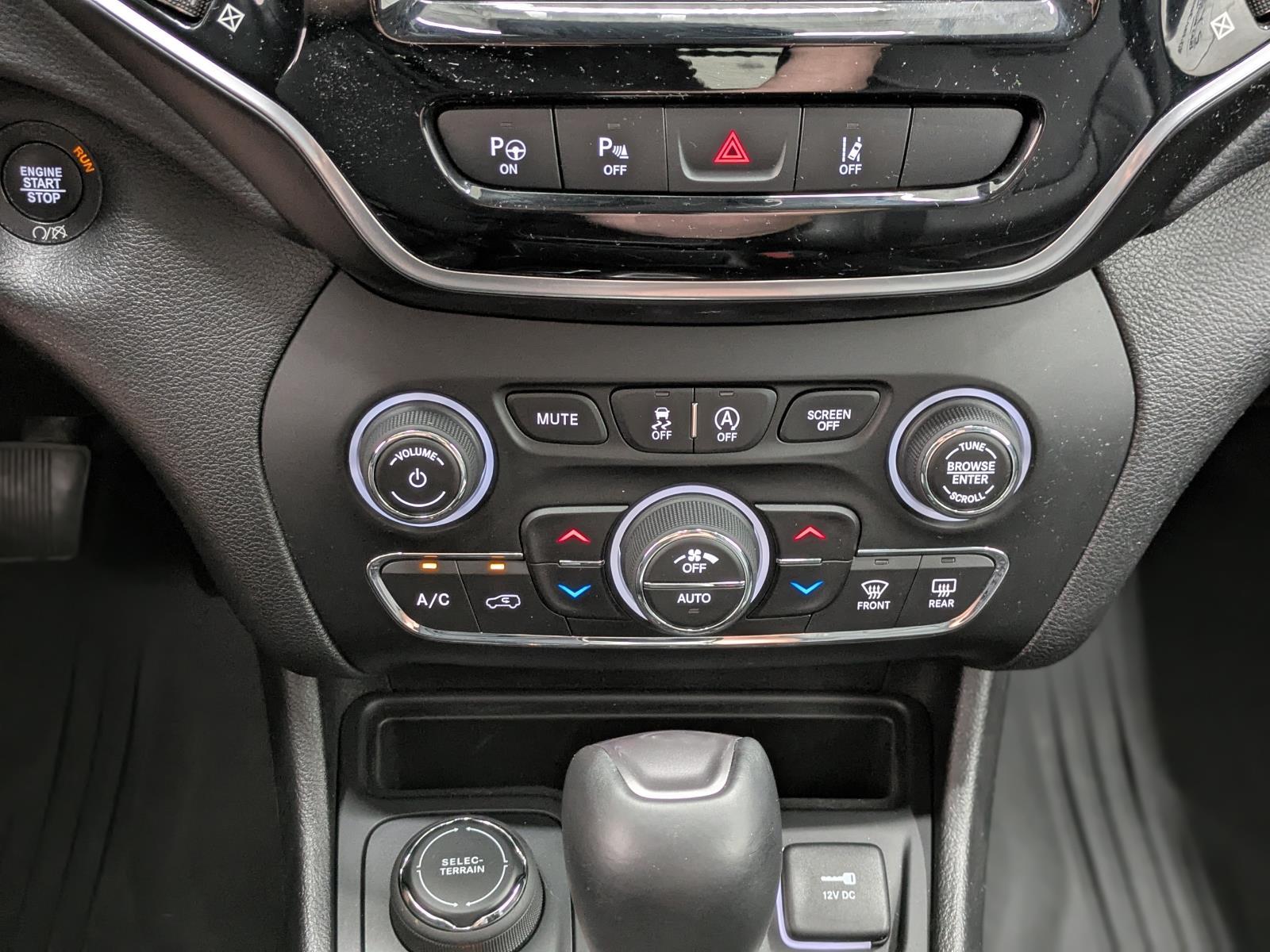 2021 Jeep Cherokee Limited photo 30