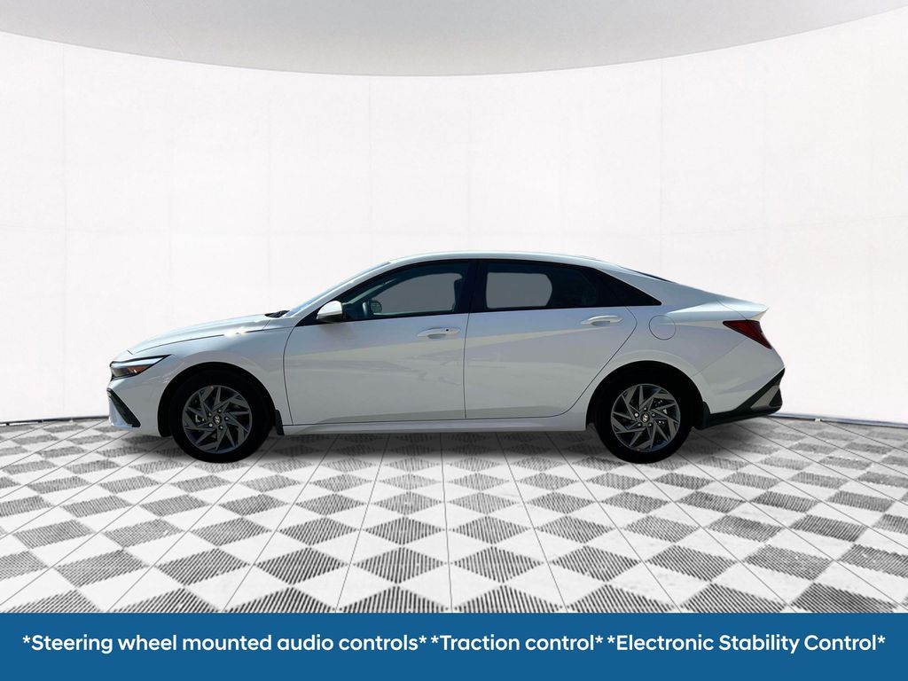 2025 Hyundai Elantra Hybrid Blue photo 3