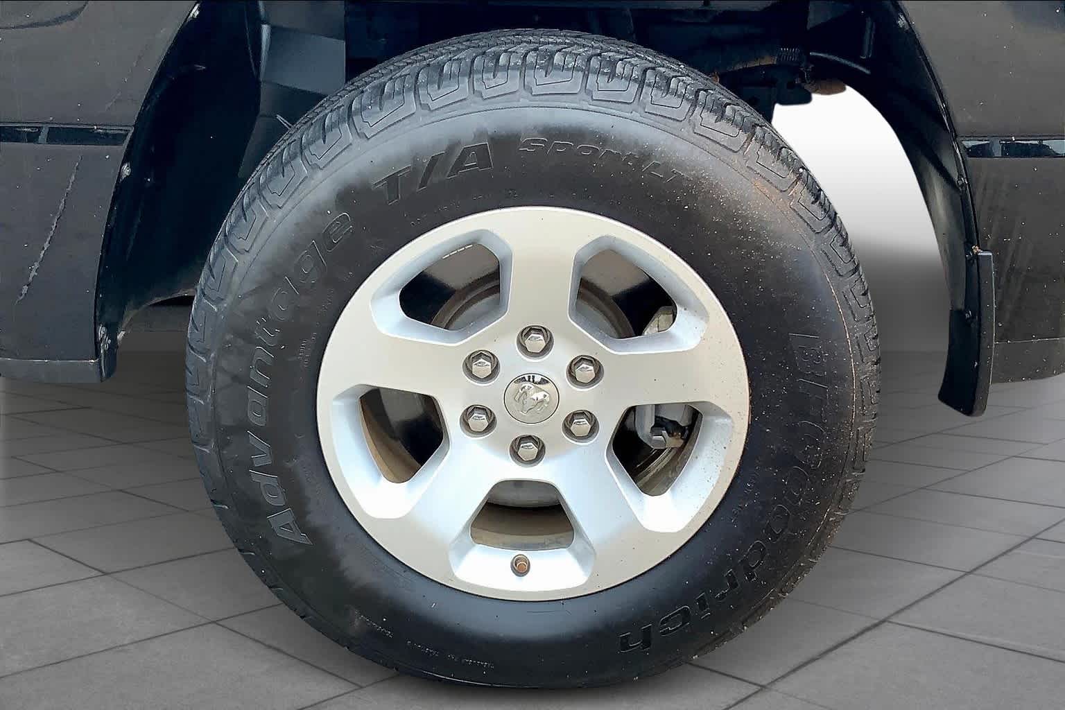 2019 Ram 1500 Tradesman photo 9