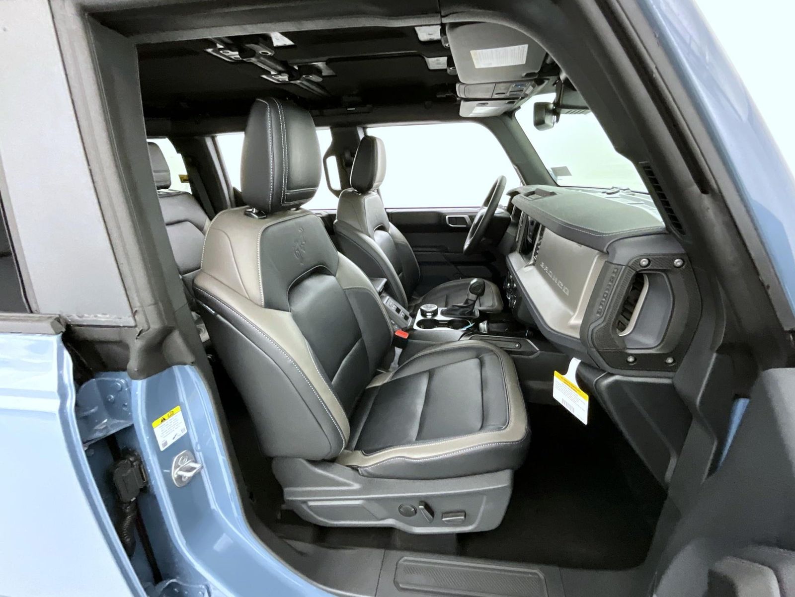 2025 Ford Bronco Outer Banks photo 14