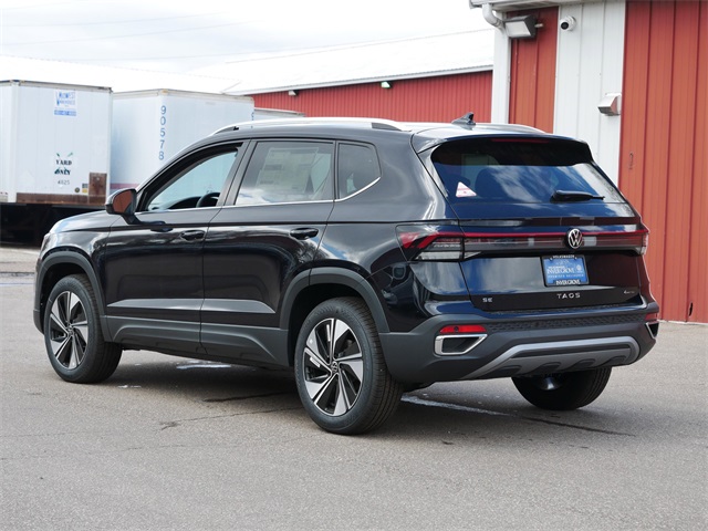 2025 Volkswagen Taos SE photo 3