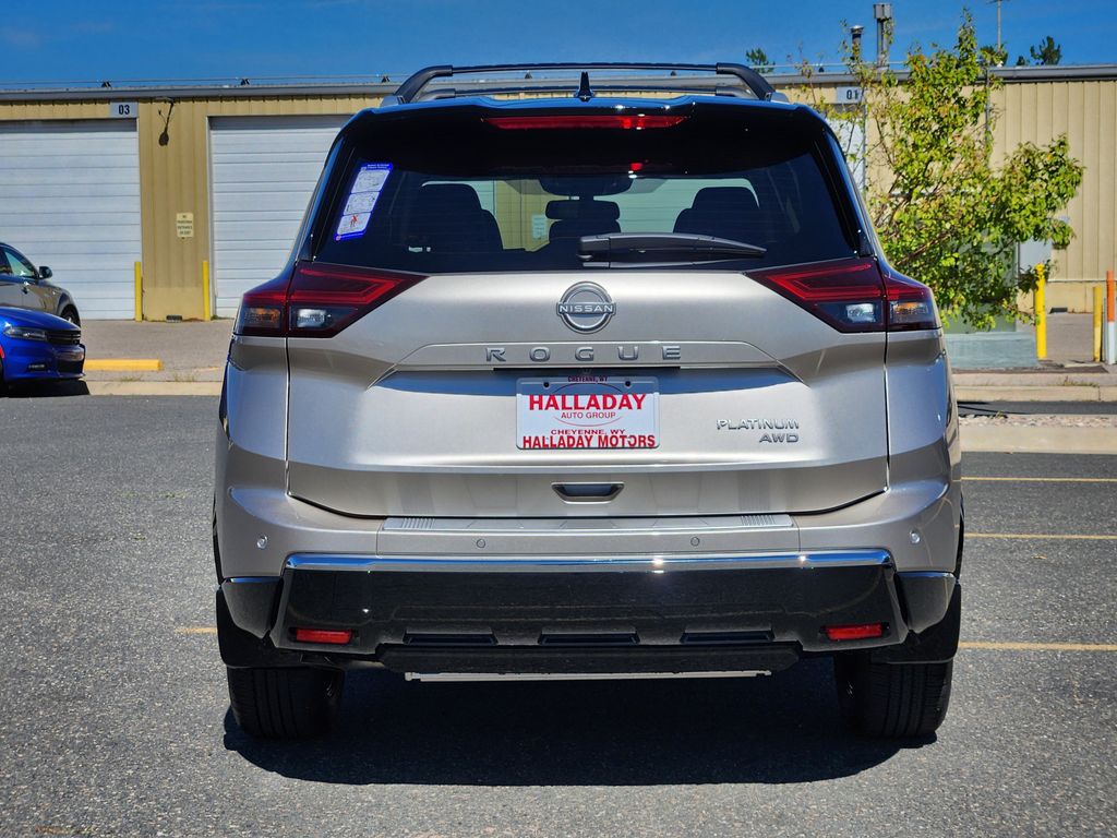 2026 Nissan Rogue Platinum photo 4