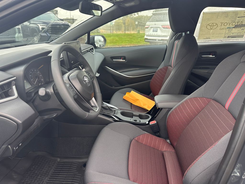 2025 Toyota Corolla SE photo 13