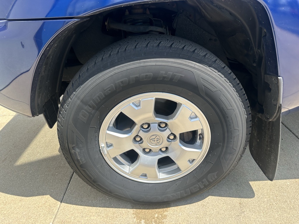 2015 Toyota Tacoma Base V6 photo 12
