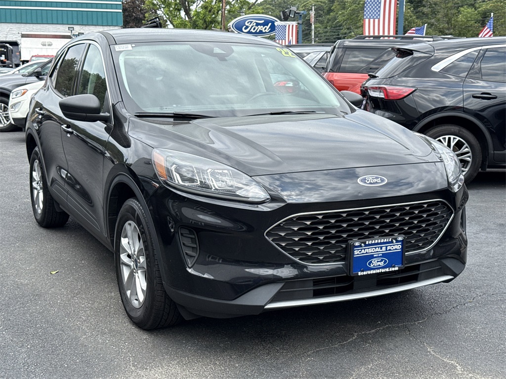 2022 Ford Escape SE's photo