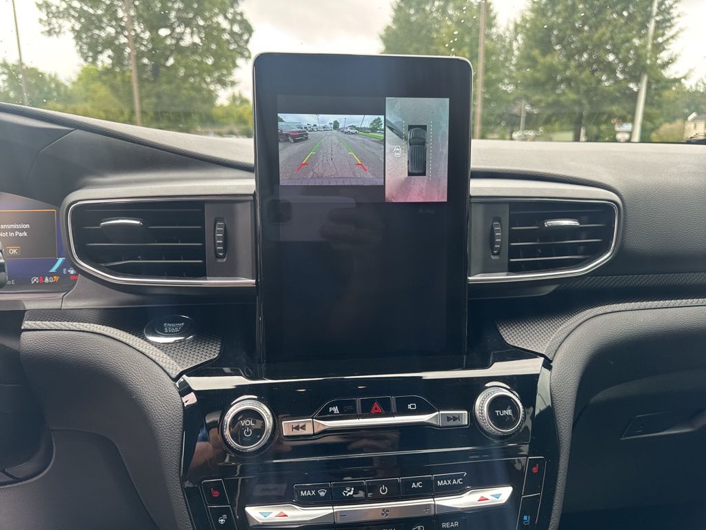 2023 Ford Explorer ST photo 27