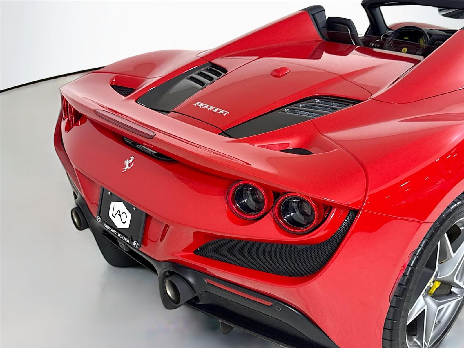2022 Ferrari F8 Spider photo 28