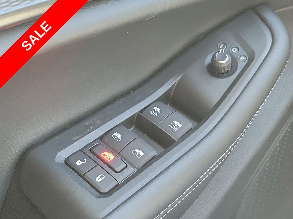 2025 Jeep Grand Cherokee Laredo Altitude photo 33