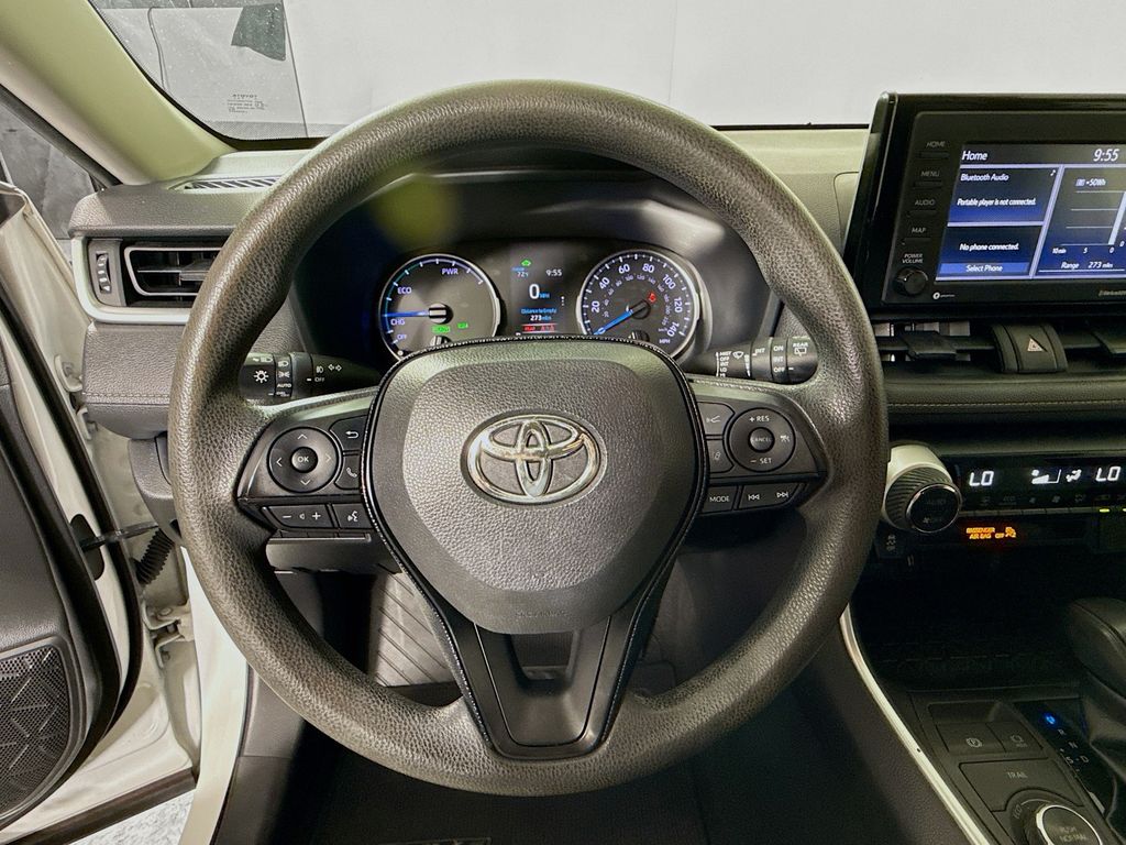 2020 Toyota RAV4 Hybrid XLE photo 8