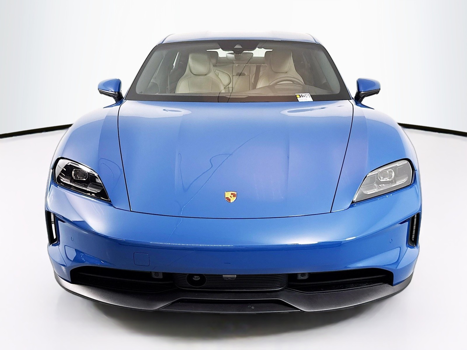 2025 Porsche Taycan 4 photo 6