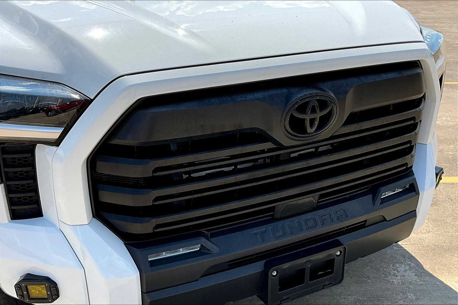 2022 Toyota Tundra SR5 photo 28
