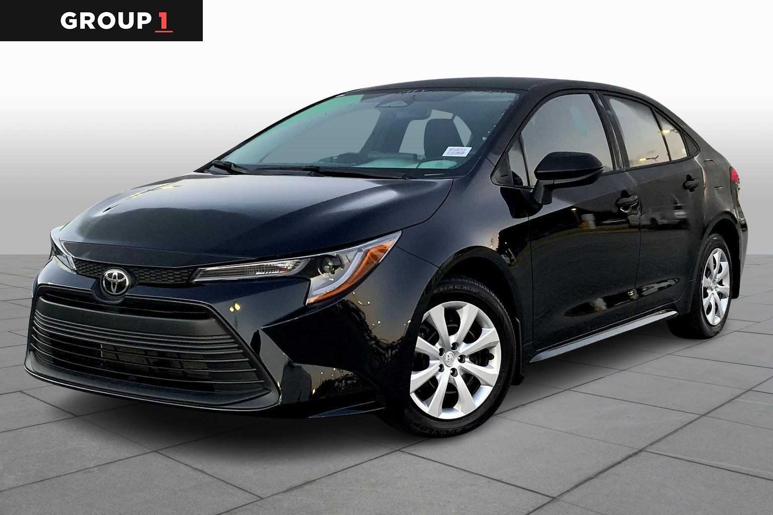 2025 Toyota Corolla LE's photo