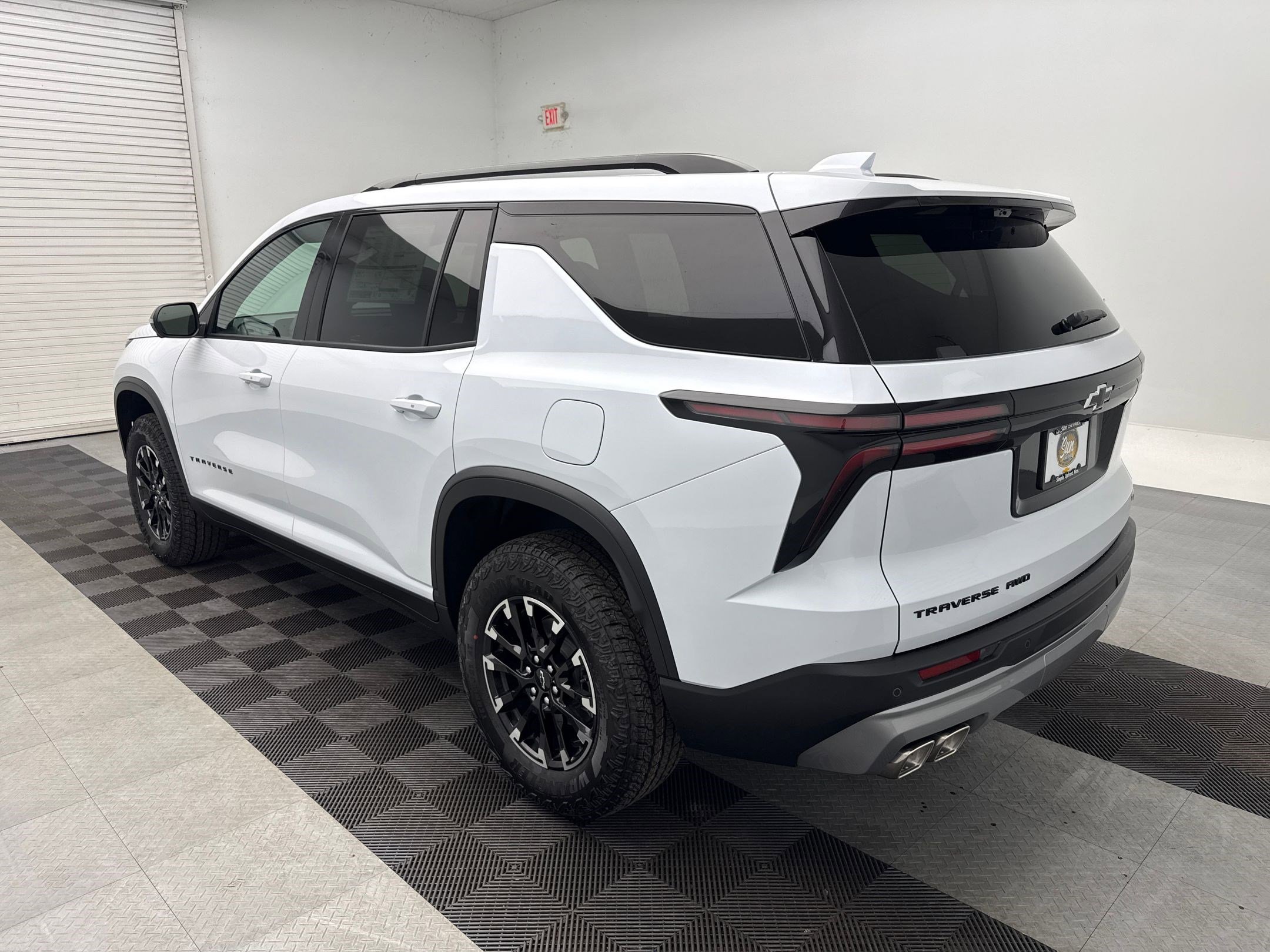 2026 Chevrolet Traverse Z71 photo 2