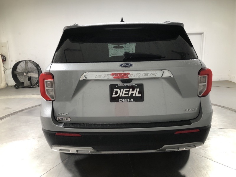 2023 Ford Explorer XLT photo 5