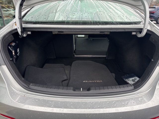 2018 Hyundai Elantra GT Base photo 4