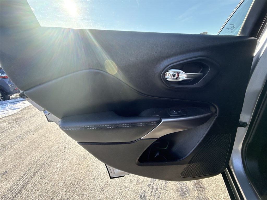 2019 JEEP CHEROKEE - Image 21