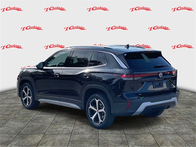 2025 Volkswagen Tiguan SE photo 4