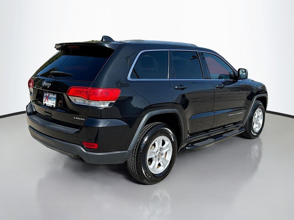 2016 Jeep Grand Cherokee Laredo photo 4