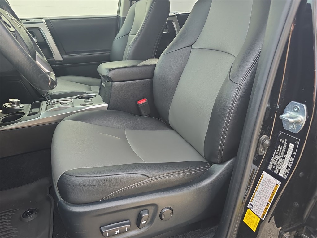 2021 Toyota 4Runner SR5 Premium photo 20