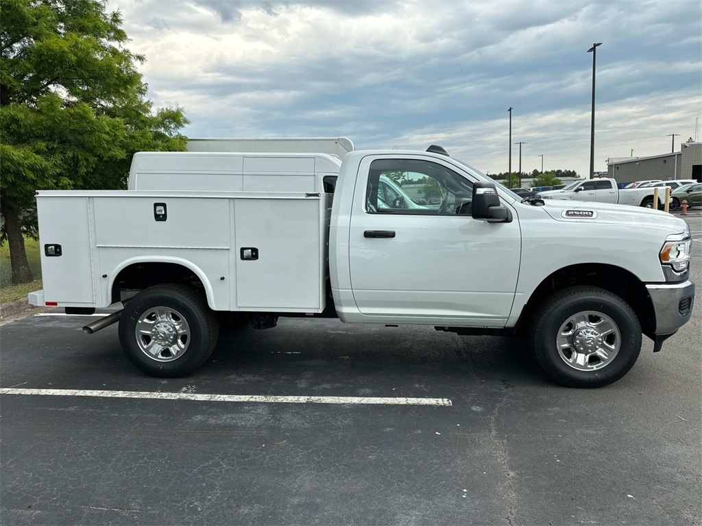 2024 Ram 2500 Tradesman photo 2