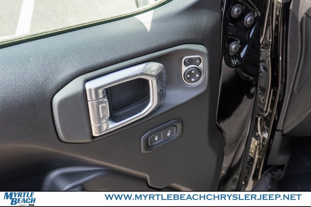 2025 Jeep Wrangler Sport S photo 13