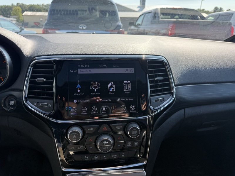 2020 Jeep Grand Cherokee Altitude photo 13