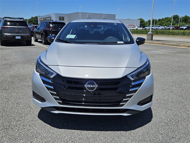 2025 Nissan Versa 1.6 S photo 2