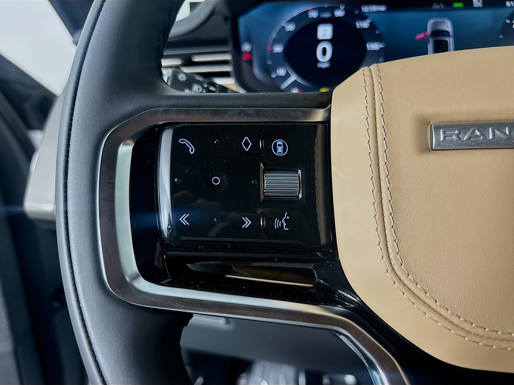 2025 Land Rover Range Rover Sport SE photo 10