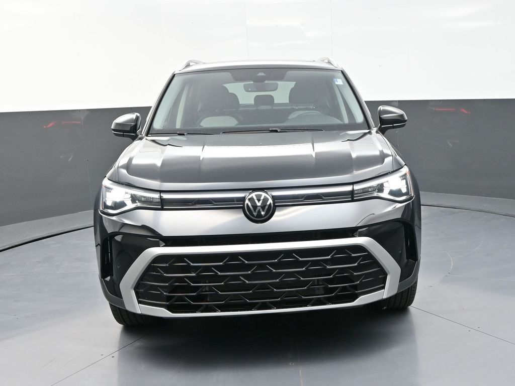 2025 Volkswagen Taos SEL photo 2