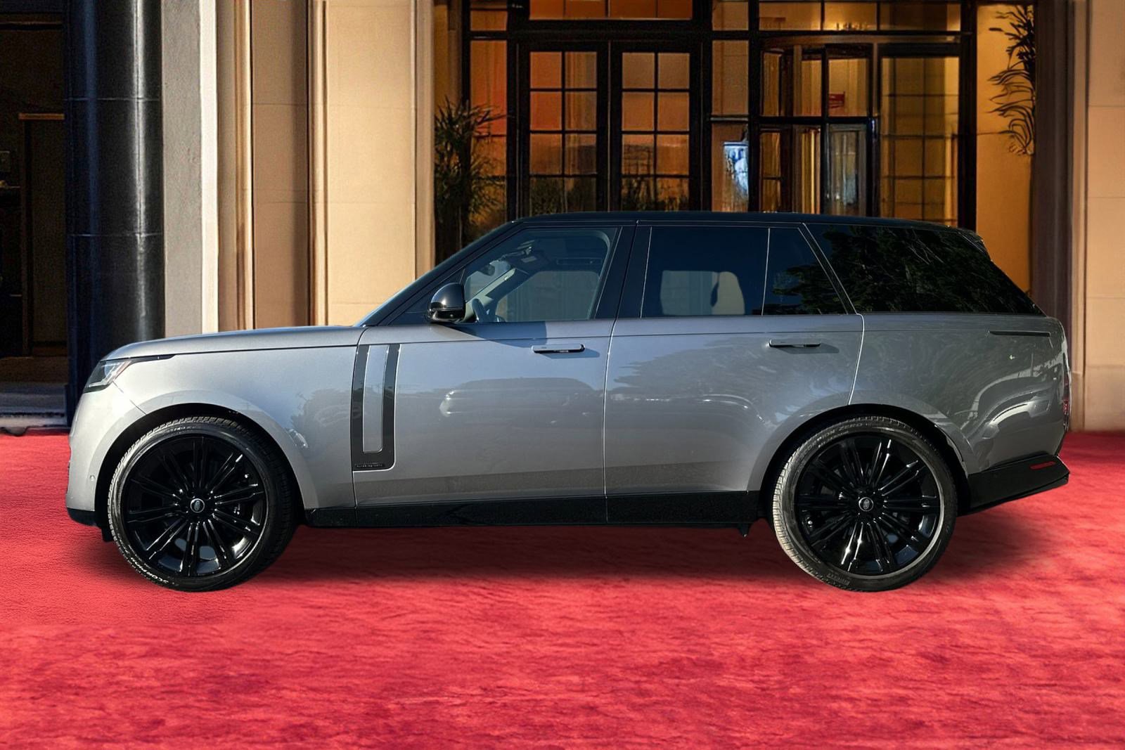 2023 Land Rover Range Rover Autobiography photo 2