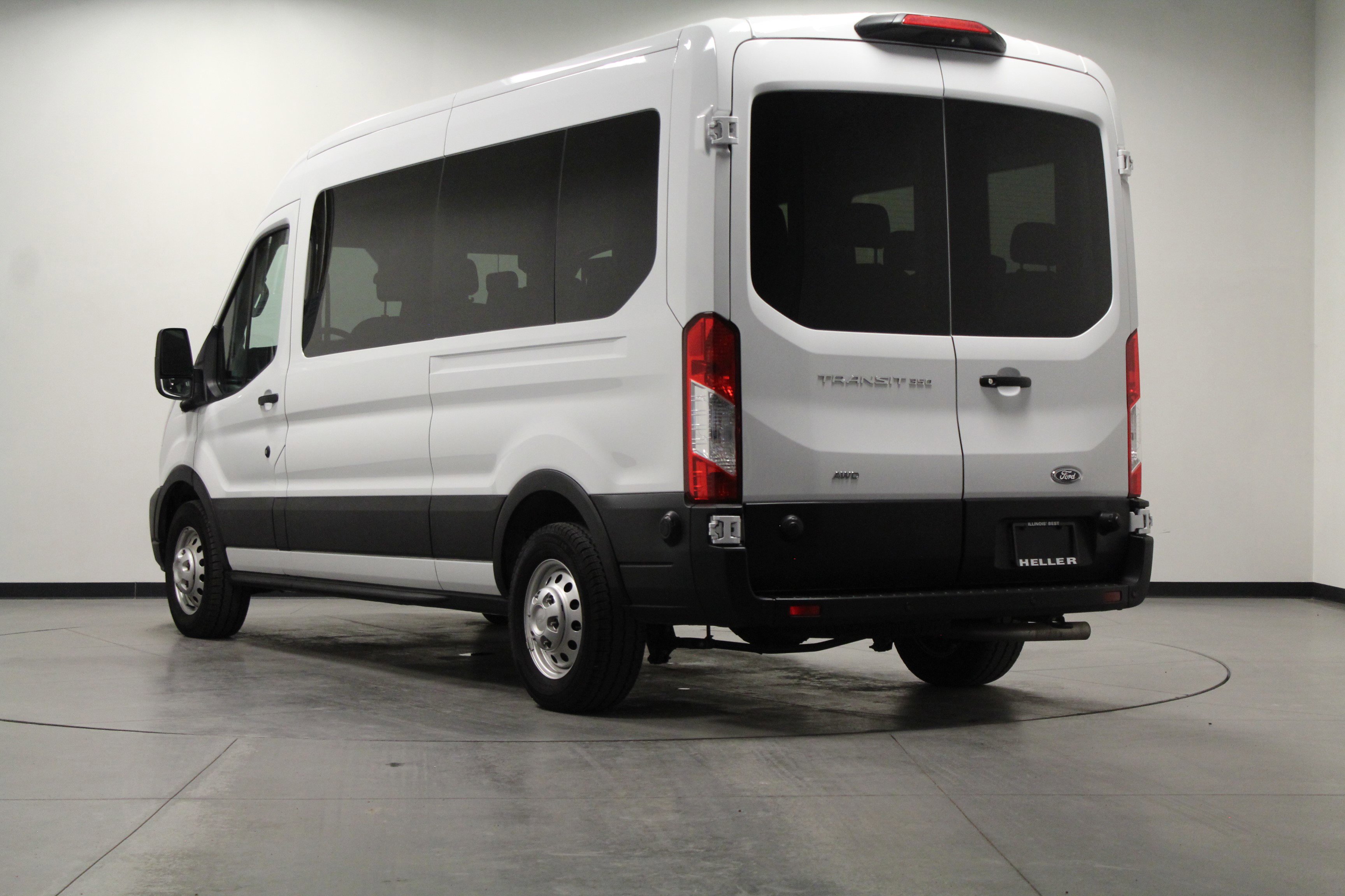 2024 Ford Transit photo 3