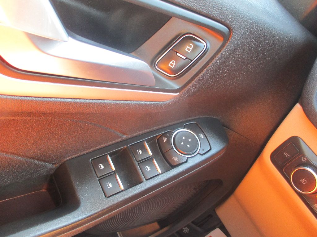 2022 Ford Escape SEL photo 15
