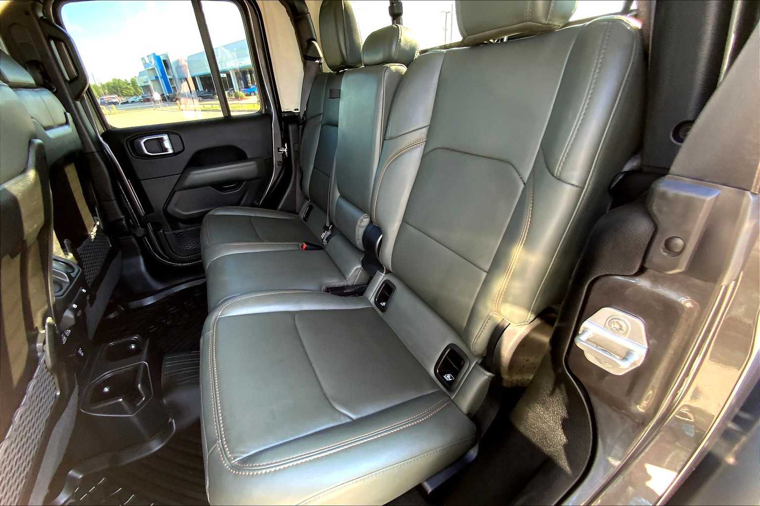 2024 Jeep Gladiator Mojave photo 19