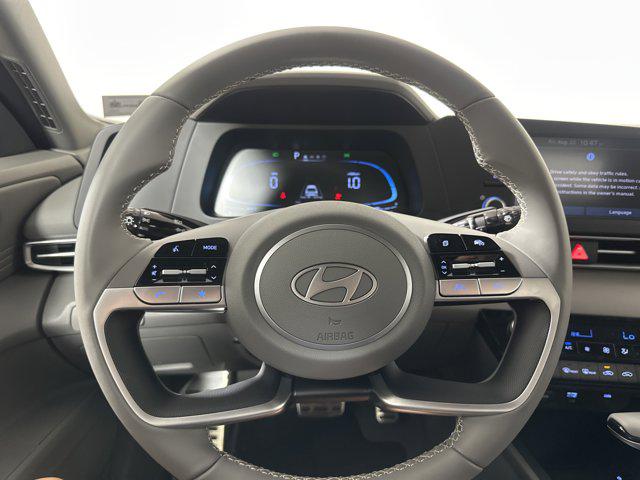 2025 Hyundai Elantra SEL Sport photo 12
