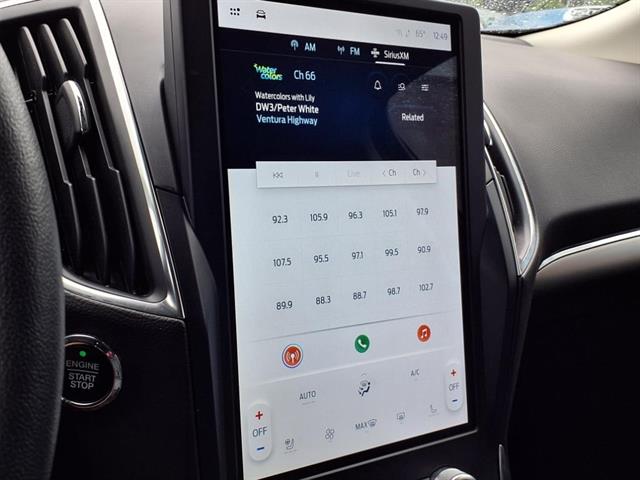 2024 Ford Edge Titanium photo 9