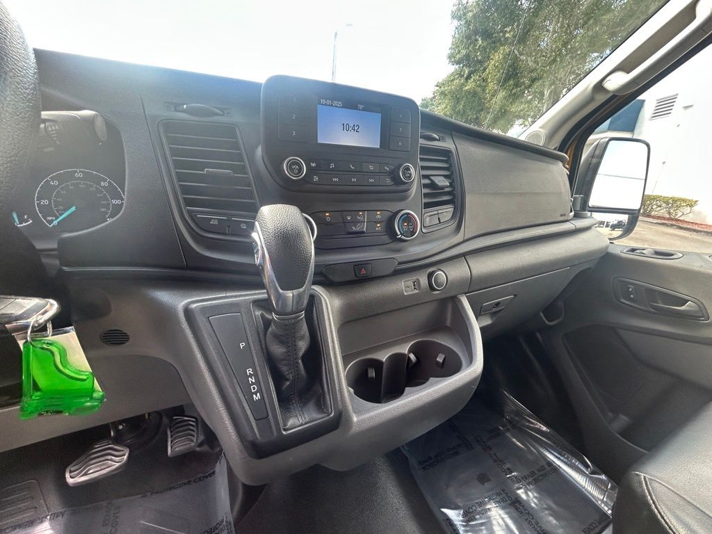 2021 Ford Transit photo 9