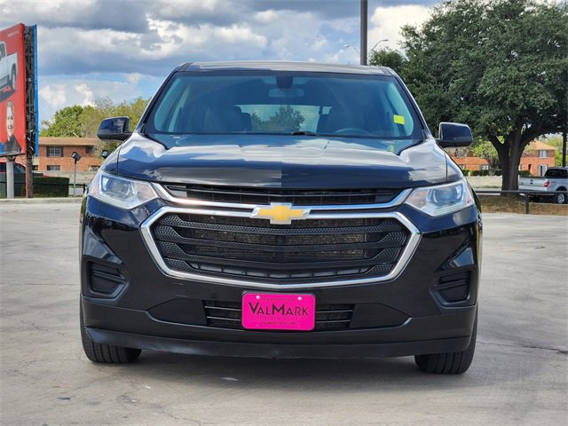 2021 Chevrolet Traverse LS photo 2