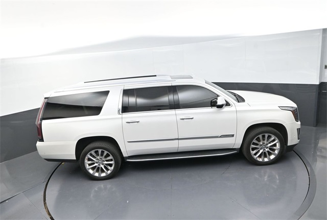 2017 Cadillac Escalade ESV Luxury photo 26