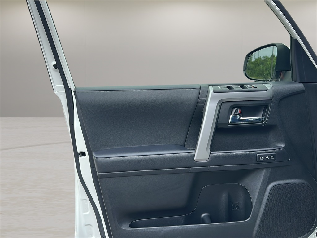 2022 Toyota 4Runner Limited photo 27