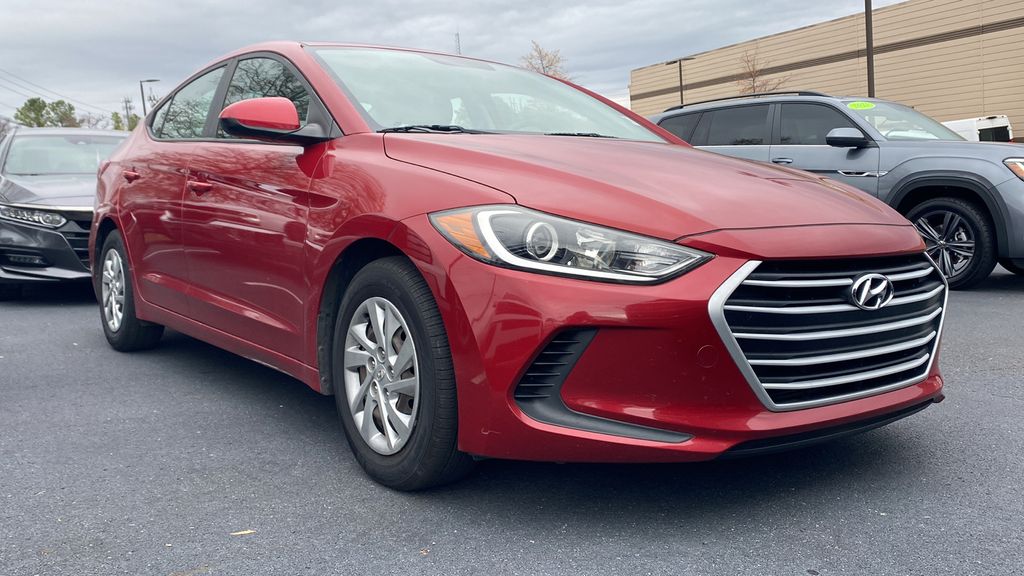 2017 Hyundai Elantra SE's photo