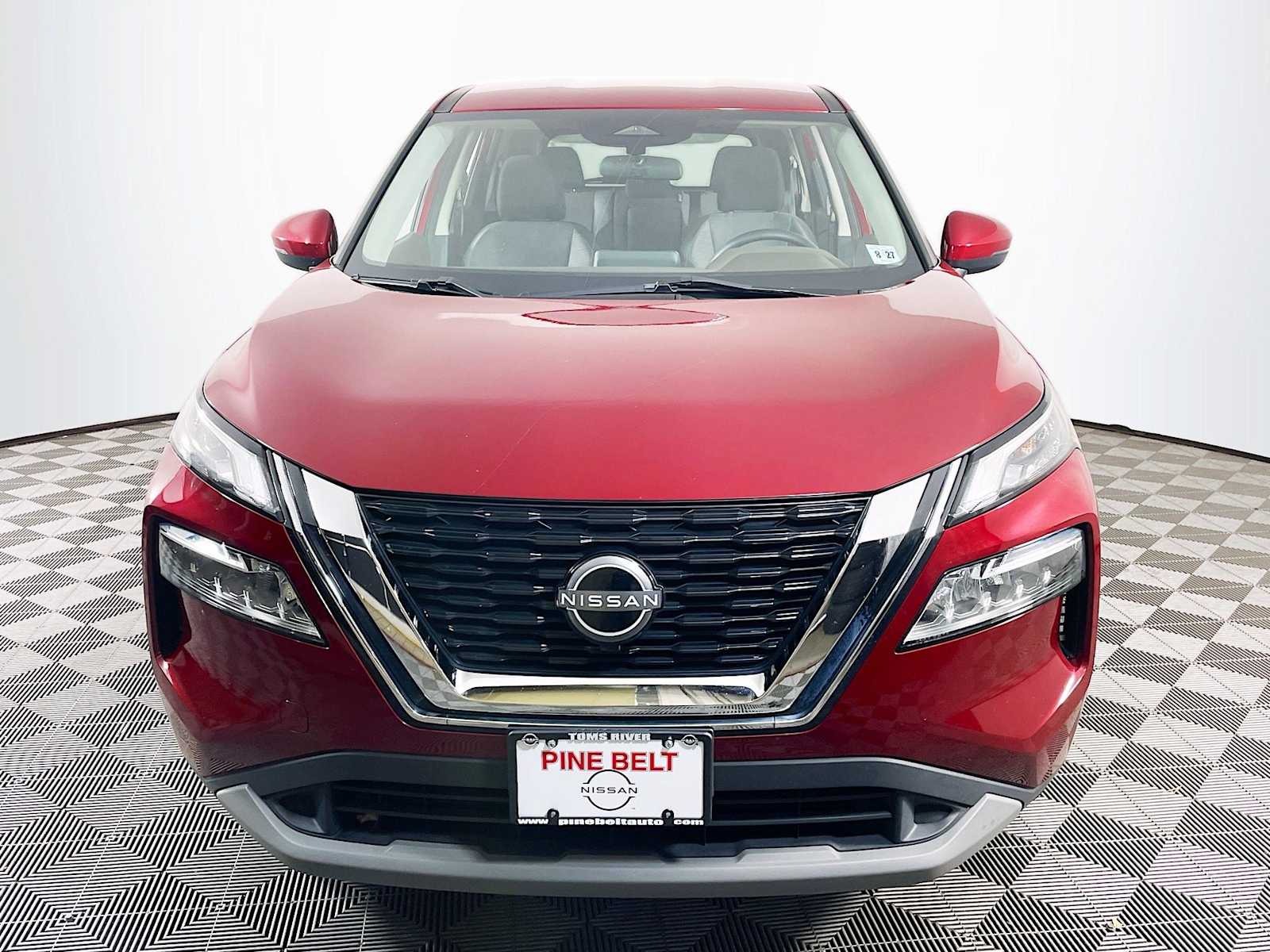 2022 Nissan Rogue SV photo 2