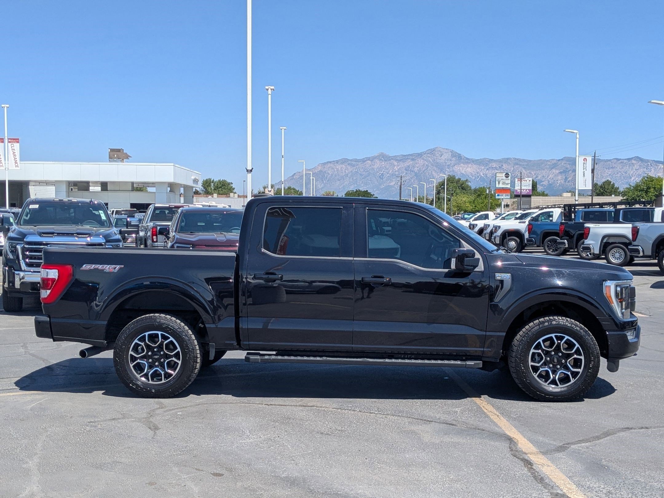 2021 Ford F-150 Lariat photo 2